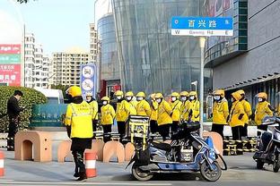 记者：国安四个黑又硬有速度，主教练踢法也很务实成绩不会太差